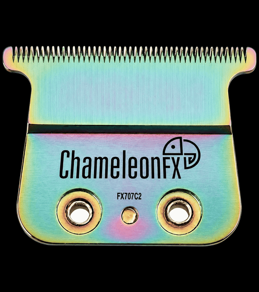 BaBylissPRO ChameleonFX Deep Tooth T-Blade FX707C2 – rainbow gradient blade on black background