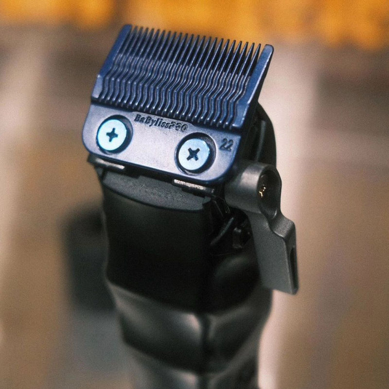 BaBylissPRO FXONE LO-PROFX Clipper FX829 blue titanium fade blade close up
