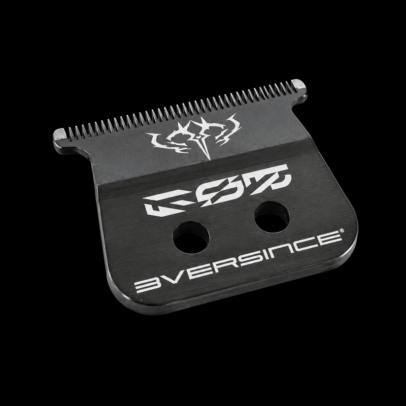 Gamma+ 3versince X-Pro – fully modified black metal blade on black background