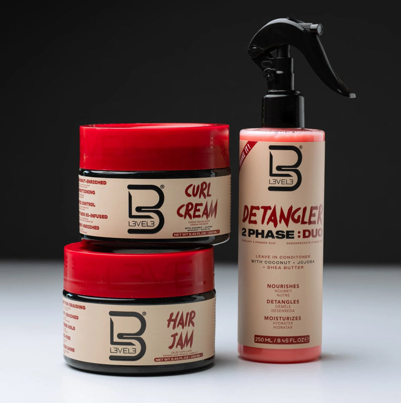 L3VEL3 2 Phase Detangler Spray – in use