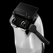 Wahl Vapor CE F32 Fadeout blade close up on professional cordless clipper